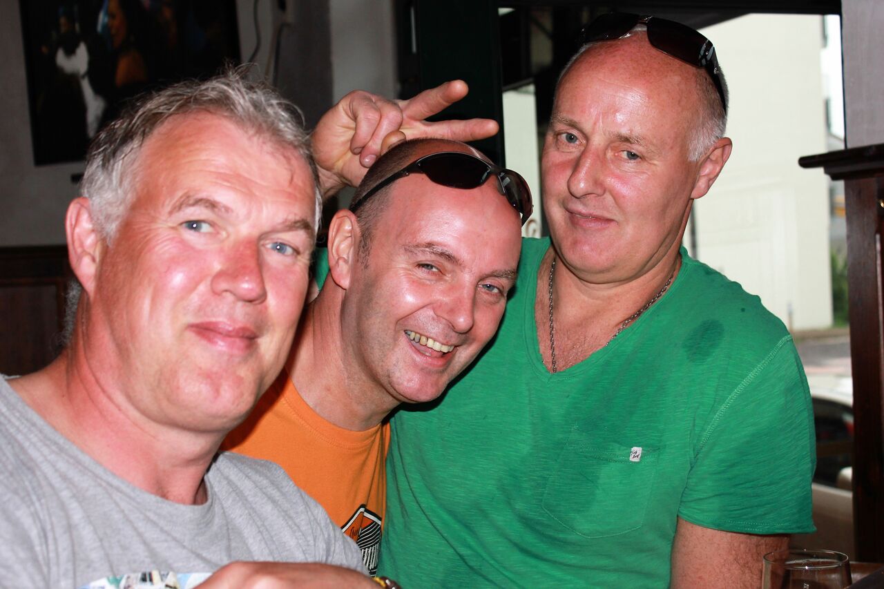 Drei gute Freunde ..