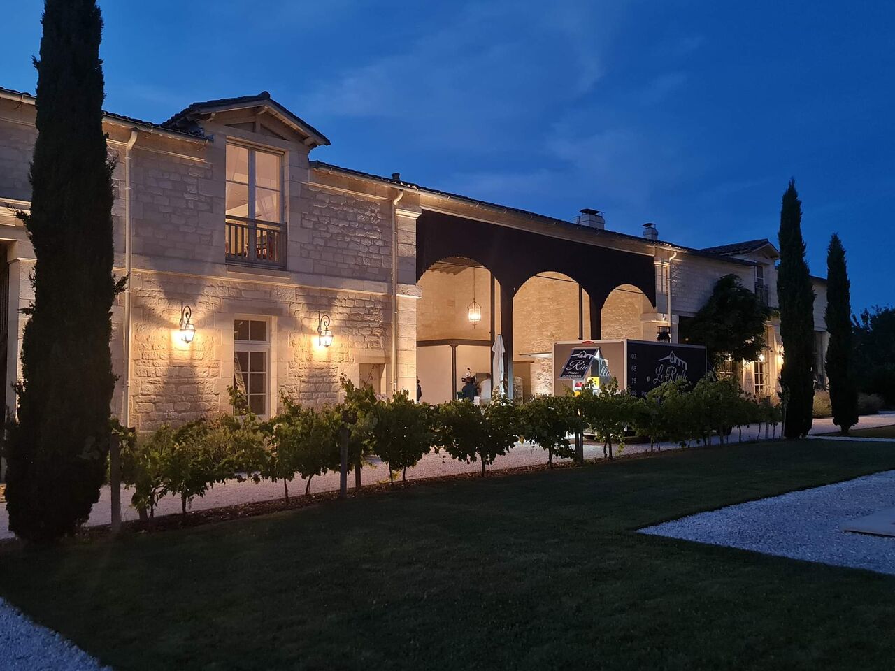 Veille de mariage d'Hillary et Giovanni au château Gassies à Latresne 