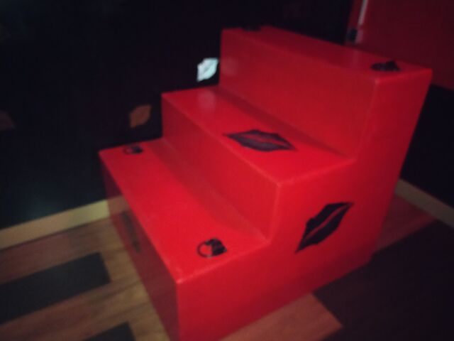 ZONA MIXTA: EXCLUSIVO PAREJAS: HABITACIÓN ROJA