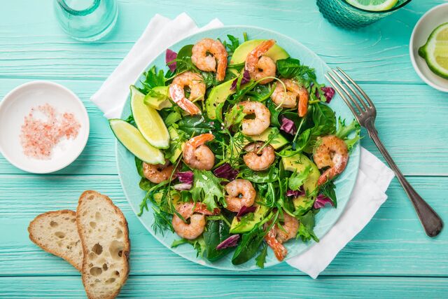Insalata di Scampi con Avocado e noci