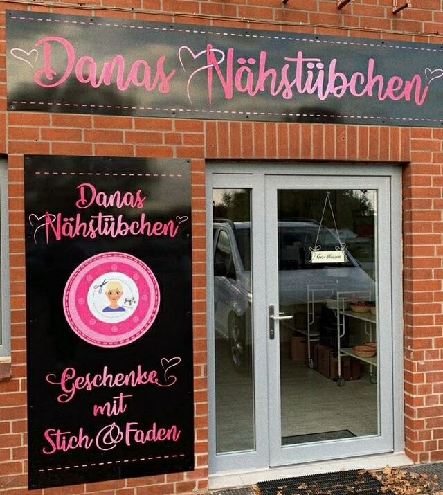 Wir haben Zuwachs bekommen !
Danas Nähstübchen
Geöffnet Nachmittags oder nach Terminvereinbarung.