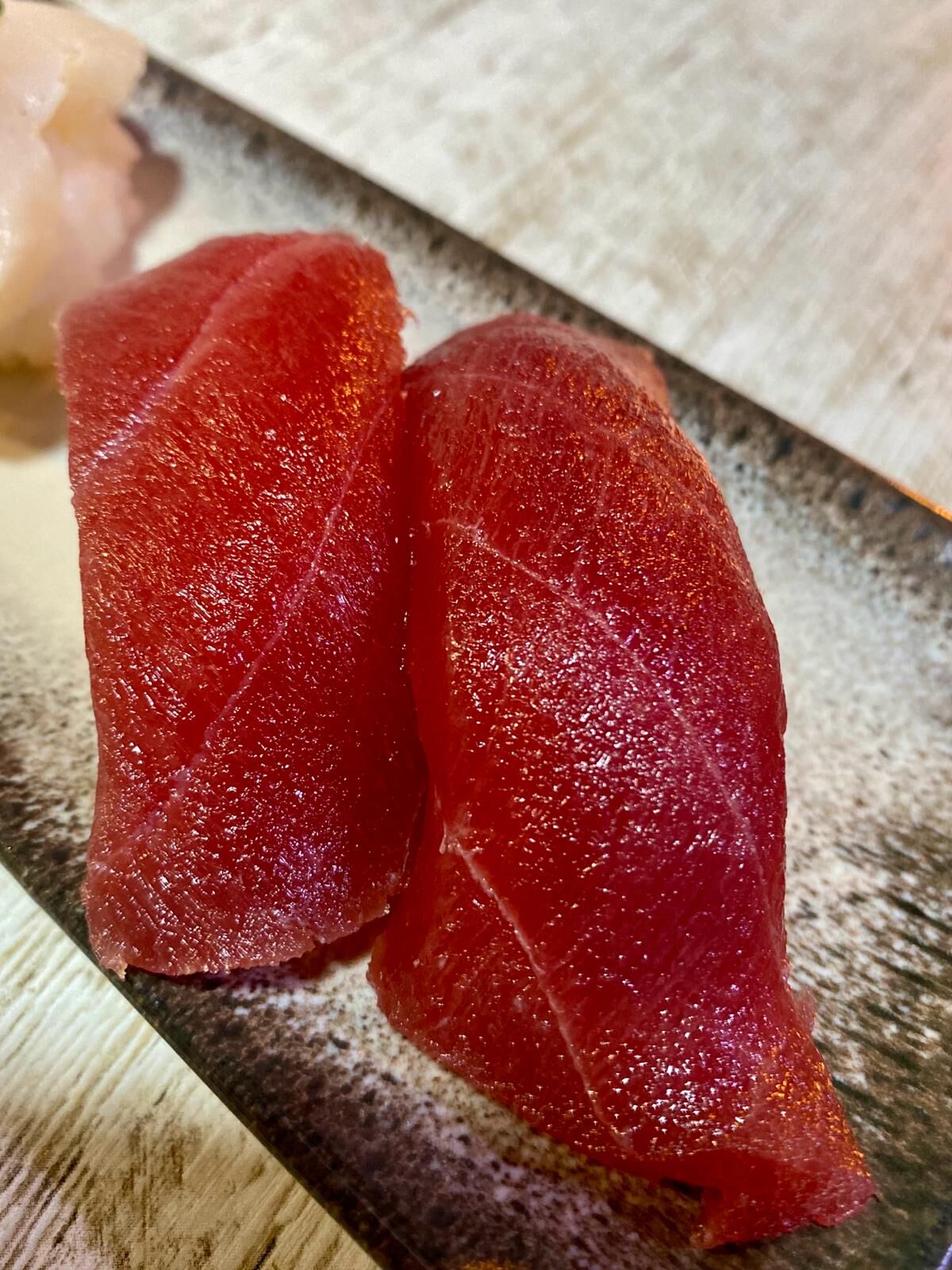 Nigiri de atún Balfegó/ (EN) Tuna nigiri/ (FR) Nigiri au thon.