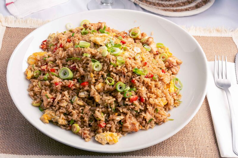 Chaufa de Pollo preparado al Wok 