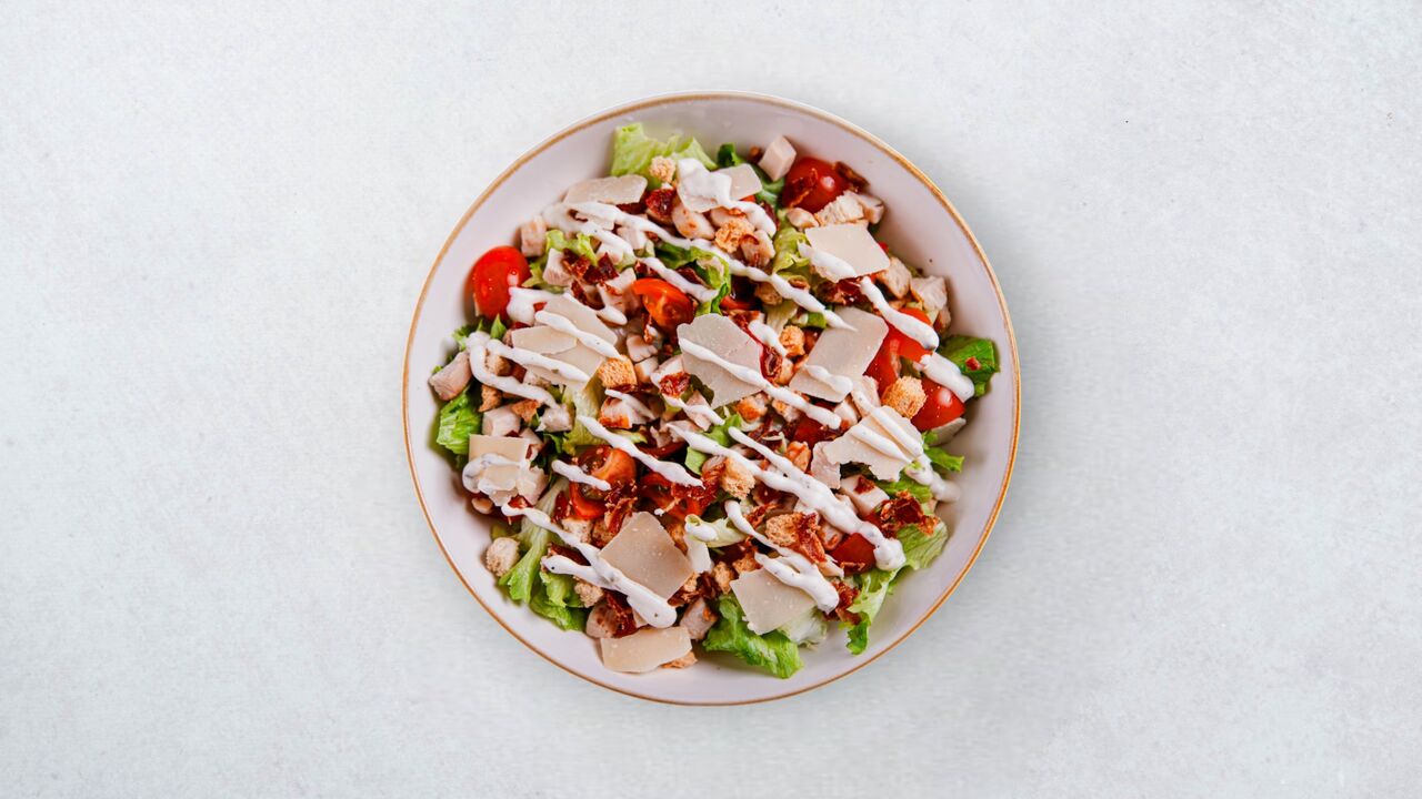 Cezar salata s piletinom