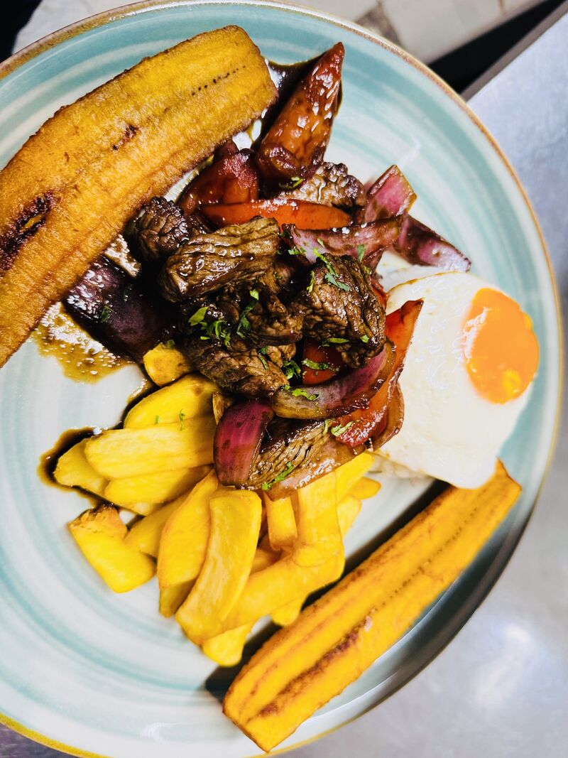 LOMO SALTADO A LO POBRE