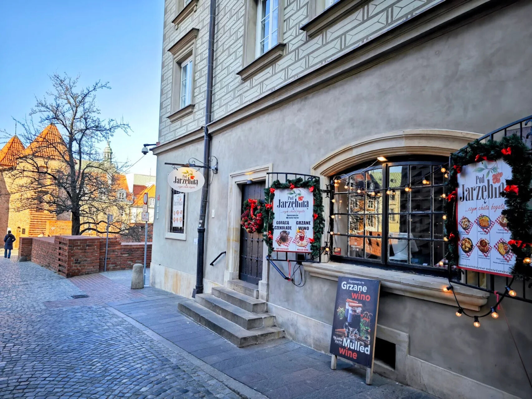 Pod jarzębiną ul. Krzywe Koło 30