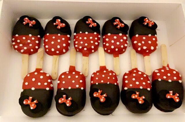 Magnums cakes Minnie