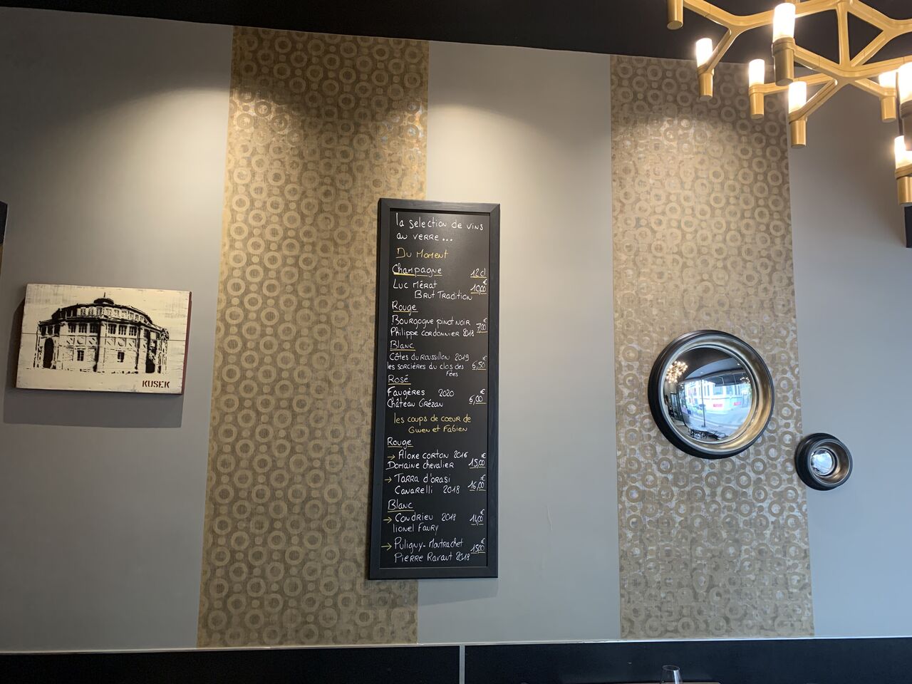 Les Vins au Verre du Moment
L'abus d'alcool est dangereux pour la santé, à consommer avec modération