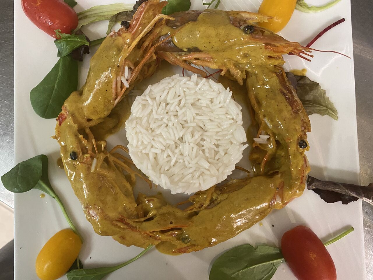 Gamberi al curry con riso bastati 