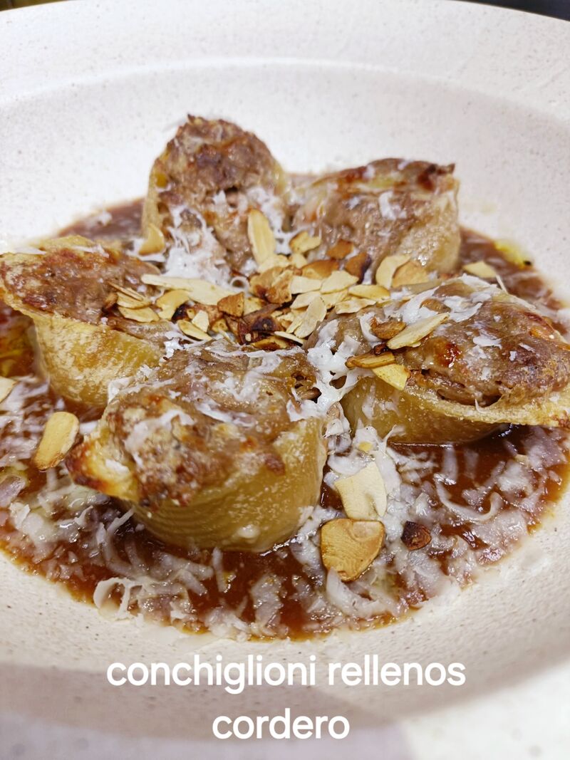 CONCHIGLIONI RELLENOS DE CORDERO