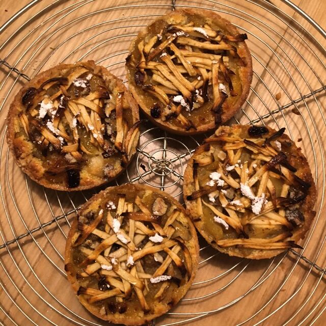 Tartelette Pomme Pailles
la pièce 4€