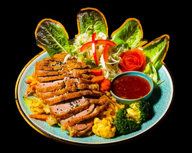 Pho Xao - gebratene Reisbandnudeln mit Ente gebacken