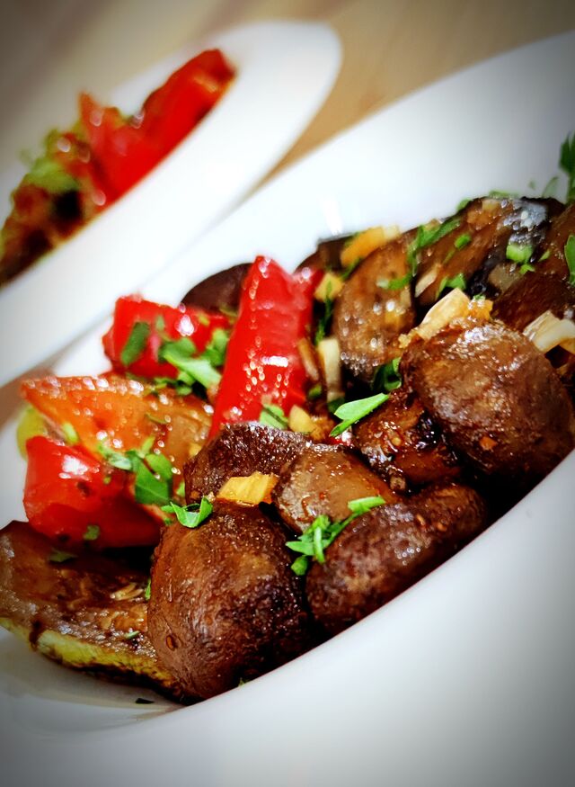 Овочі на грилі - те, що потрібно для доповнення смачної вечері.