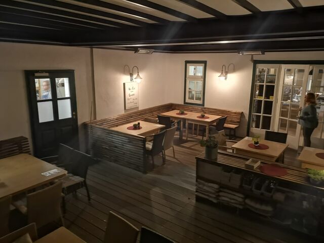 Unsere Pergola
beheizt und wasserdicht:-)