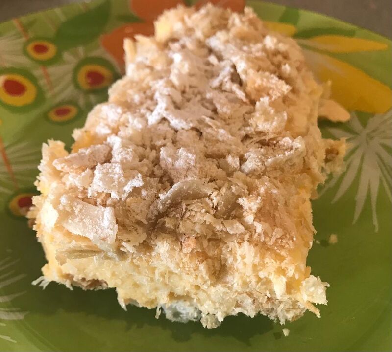 Cremsnit din foi cu unt, crema de vanilie si frisca.
1 kg 69 lei. FARA E-URI
Livrare la domiciliu. Comanda minima 100 lei