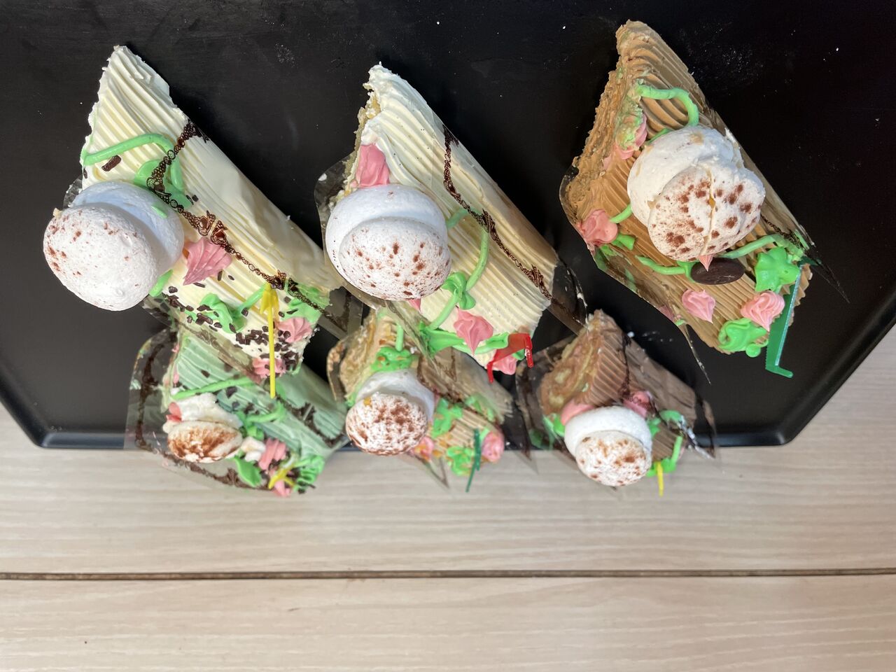 Bûchette crème au beurre vanille café, chocolat, praliné, pistache chocolat ou grand-marnier 