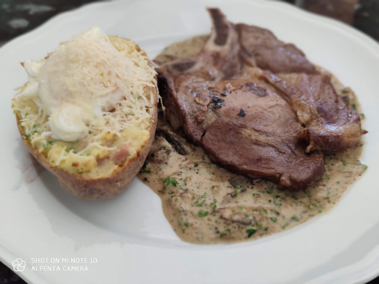 pomme terre à l'ancienne et côtelette premiere