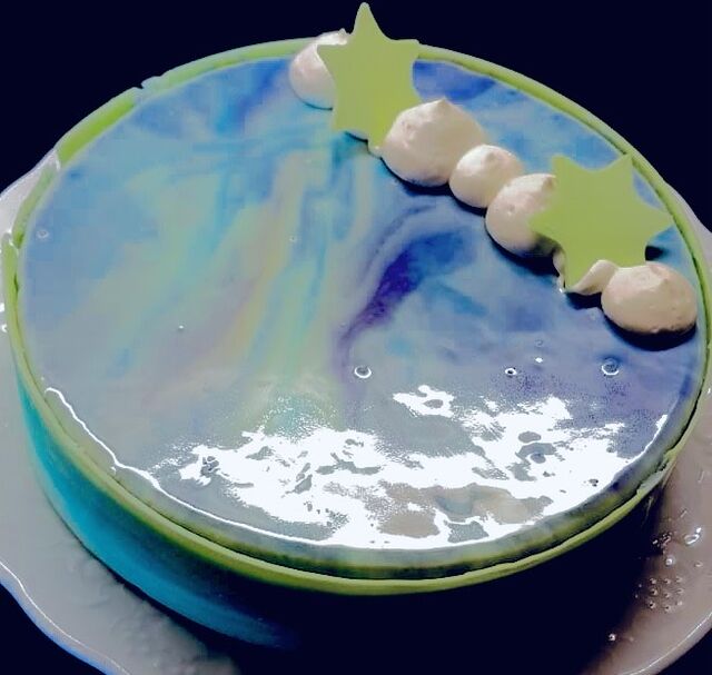 Entremets Étoile des neiges (framboise-myrtille-vanille et reine-des-prés) 4€pièce 