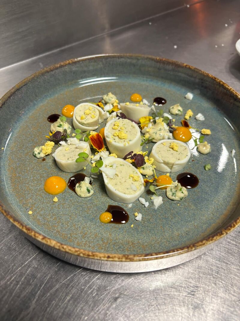 Oeuf mimosa farci à la volaille 