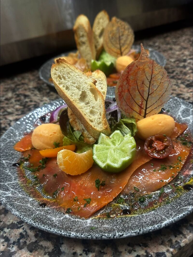 Carpaccio de truite fumée de la Vallée de la Loue aux saveur Estivale 