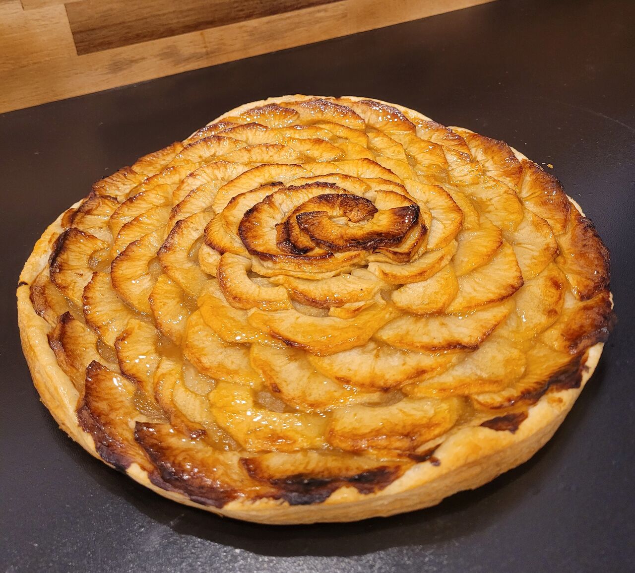 LA TARTE AUX POMMES