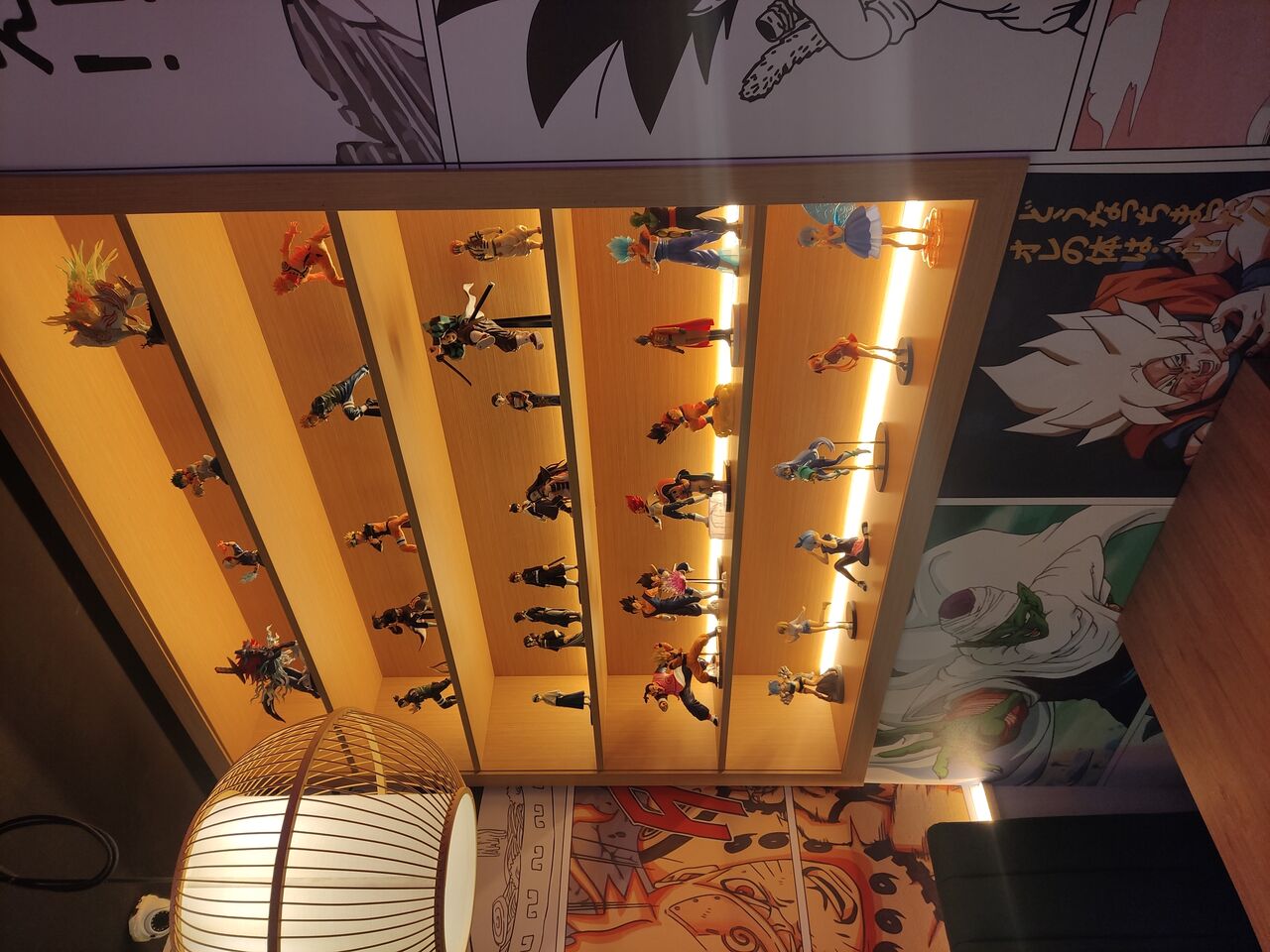 Rodéate de tus personajes favoritos.