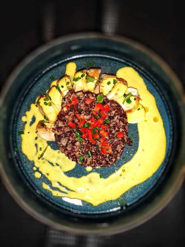 Risotto Parmesan, Ballotine de Volaille, sauce Curry...