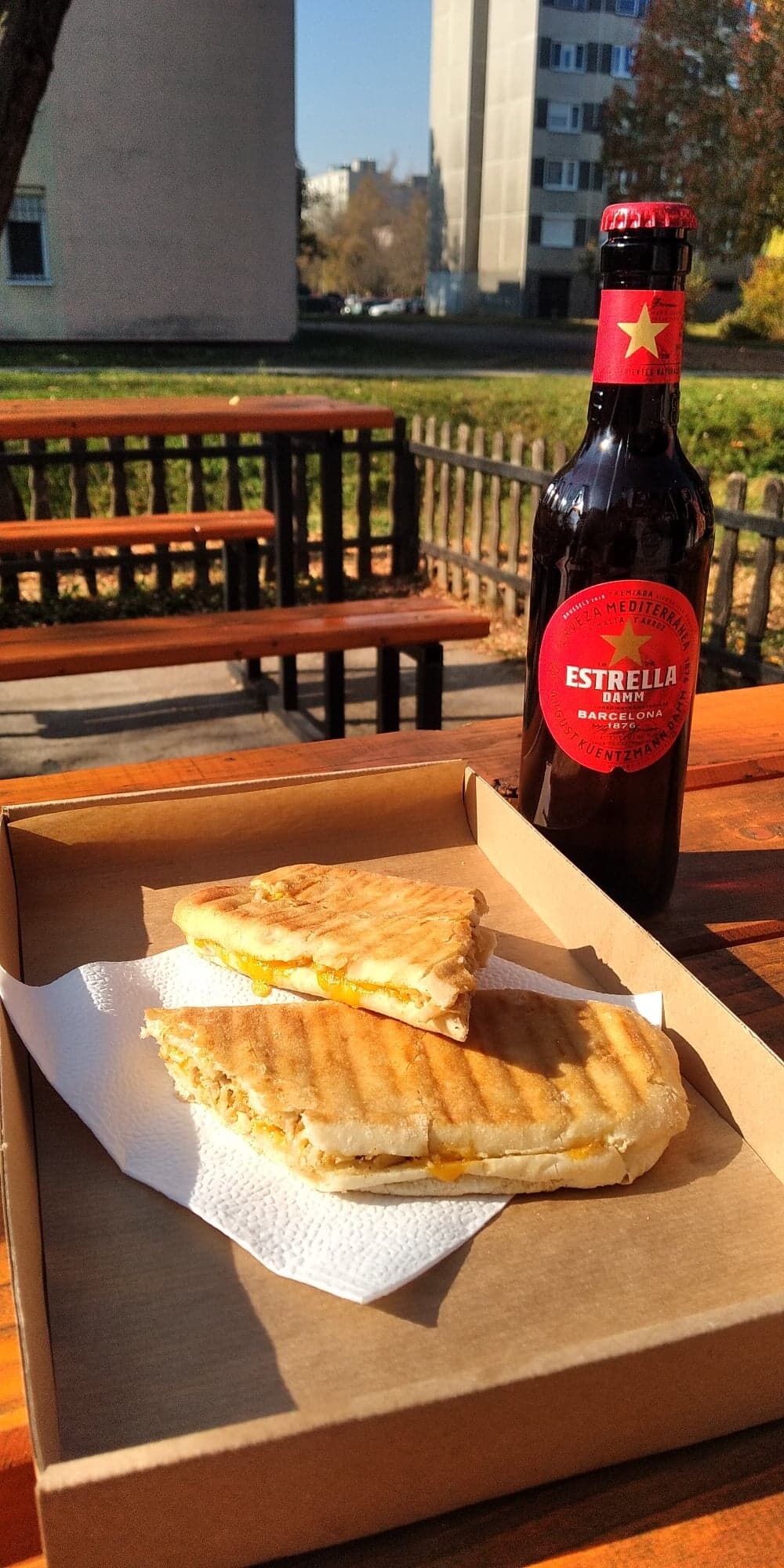 Csirkés sajtos grill szendvics