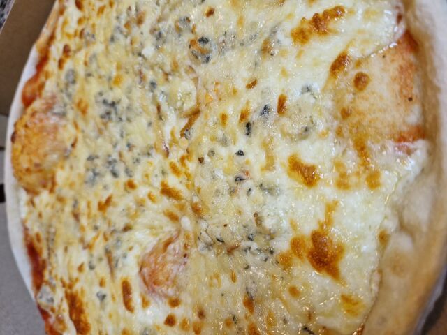 Pizza Quattro Formaggi 