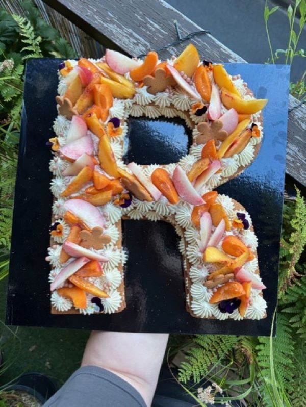 Number cake vanille et fruits jaunes