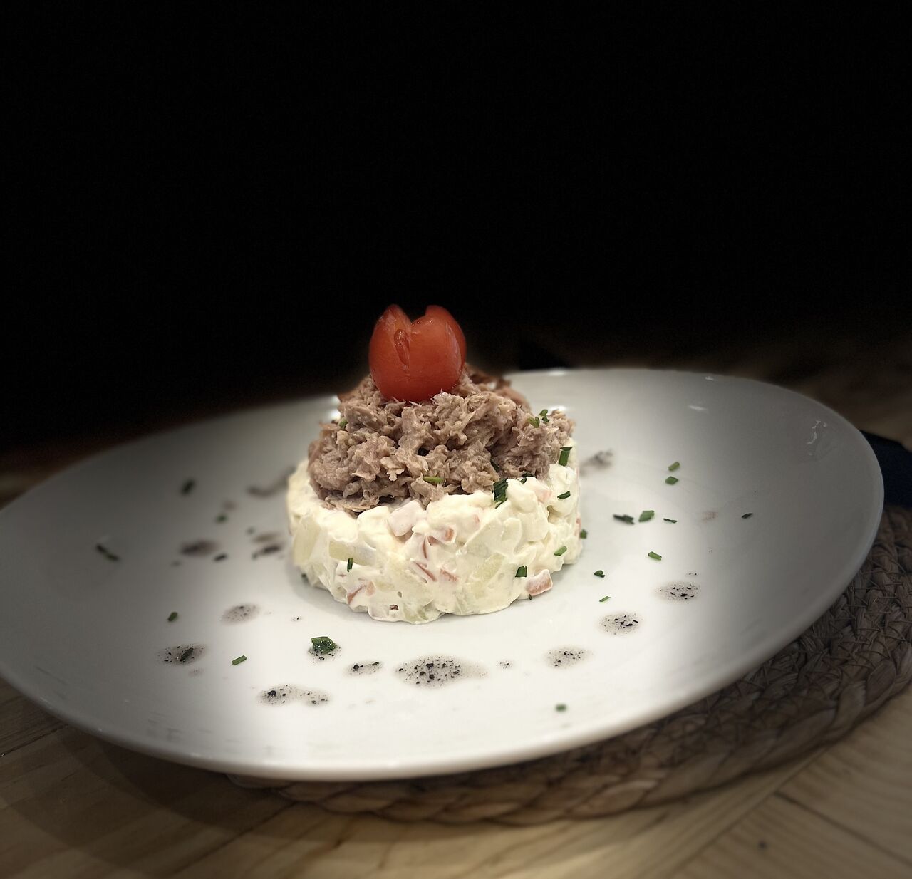 ensaladilla rusa con atún