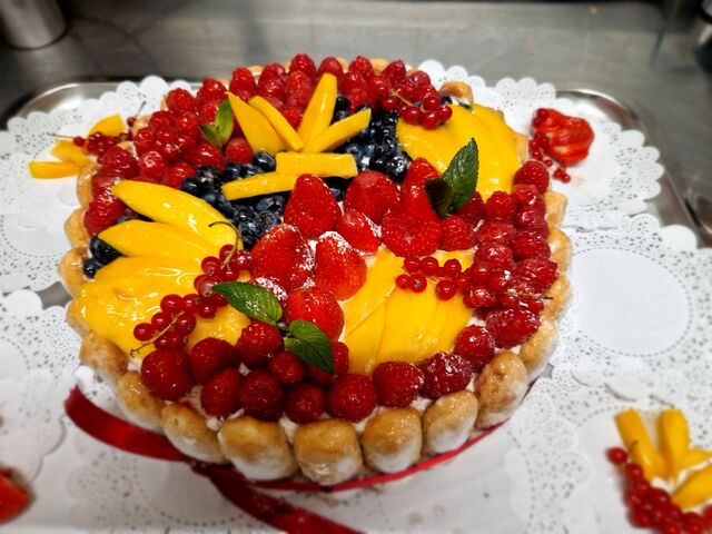 GATEAU D'ANNIVERSAIRE A COMMANDER