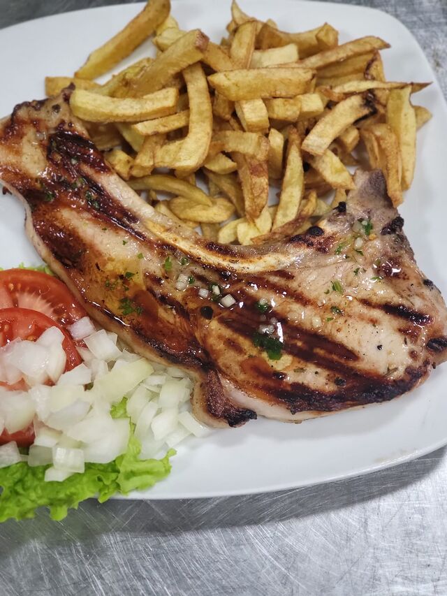 svinjeca kremenadla sa domacim krumpirom