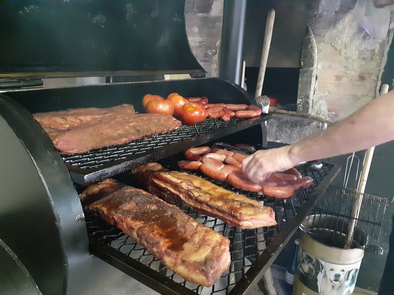 Prueba las carnes AHUMADAS CON CARRASCA, Un autentico disfrute.
