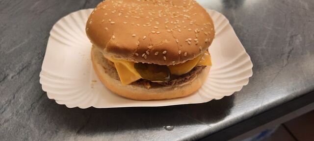 Chili Cheeseburger 