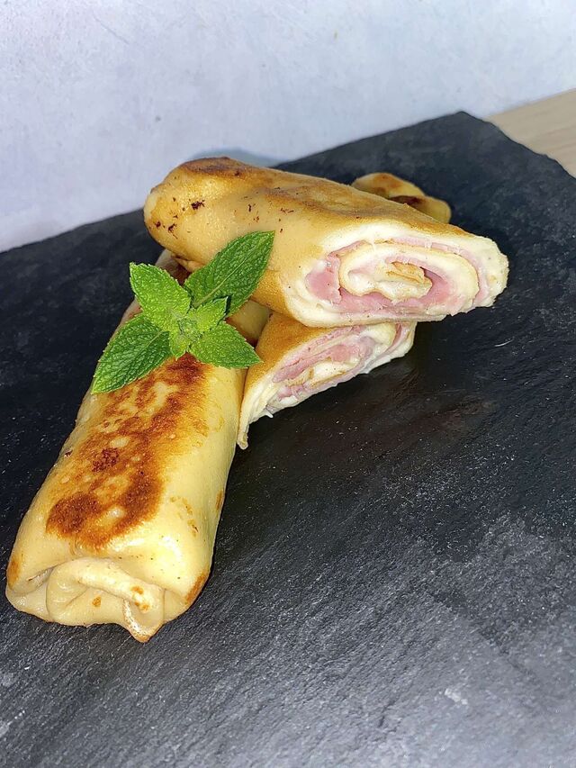 Crêpes au jambon fromage 2€ Boissons alcool 2€ou sans 1€