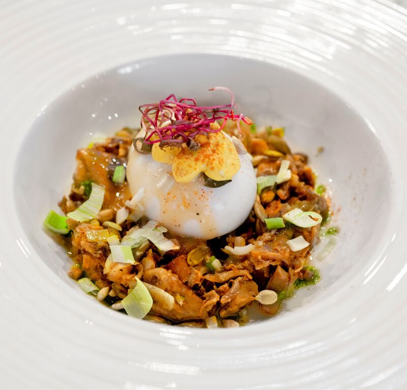 Poêlée des sous-bois, oeuf mollet bio (girolles et pleurotes françaises)