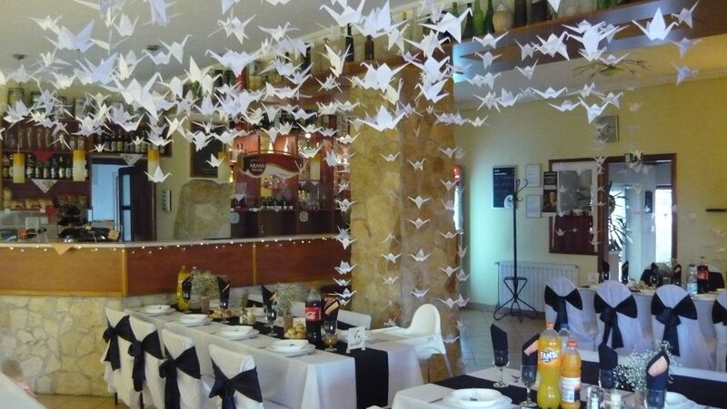 Lakodalom dekorációban.