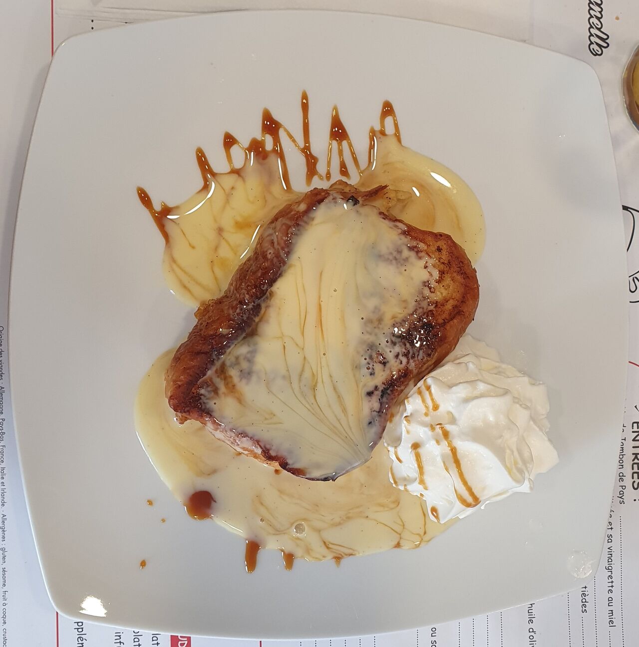 brioche façon pain perdu, crème anglaise, caramel beurre salé
