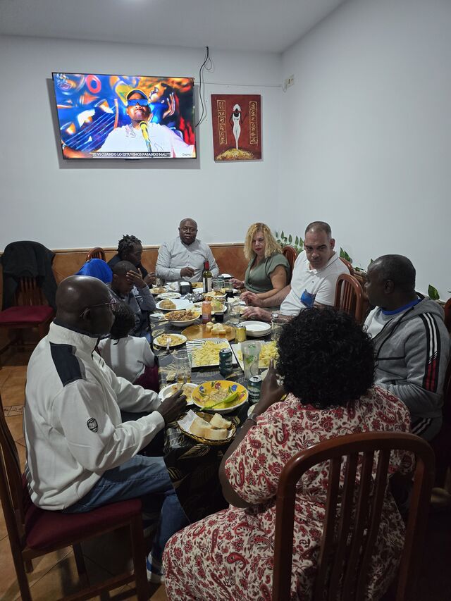 Cumpleaños de Candido Olivera Pako, desde Gran Canarias, gracias enconfiar en el Dorado