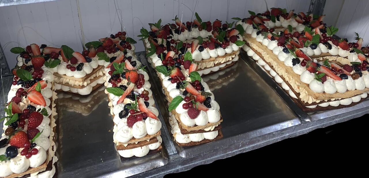 Number Cake Millefeuille Vanille/Caramel/Fruits Rouges