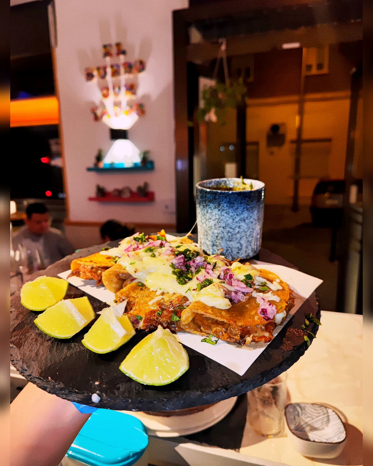 Deliciosos tacos de b1rria