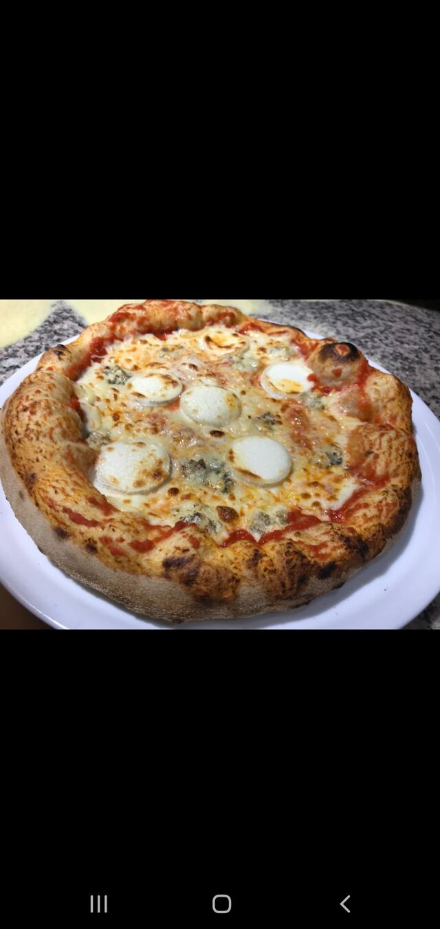 Pizza 4 fromages