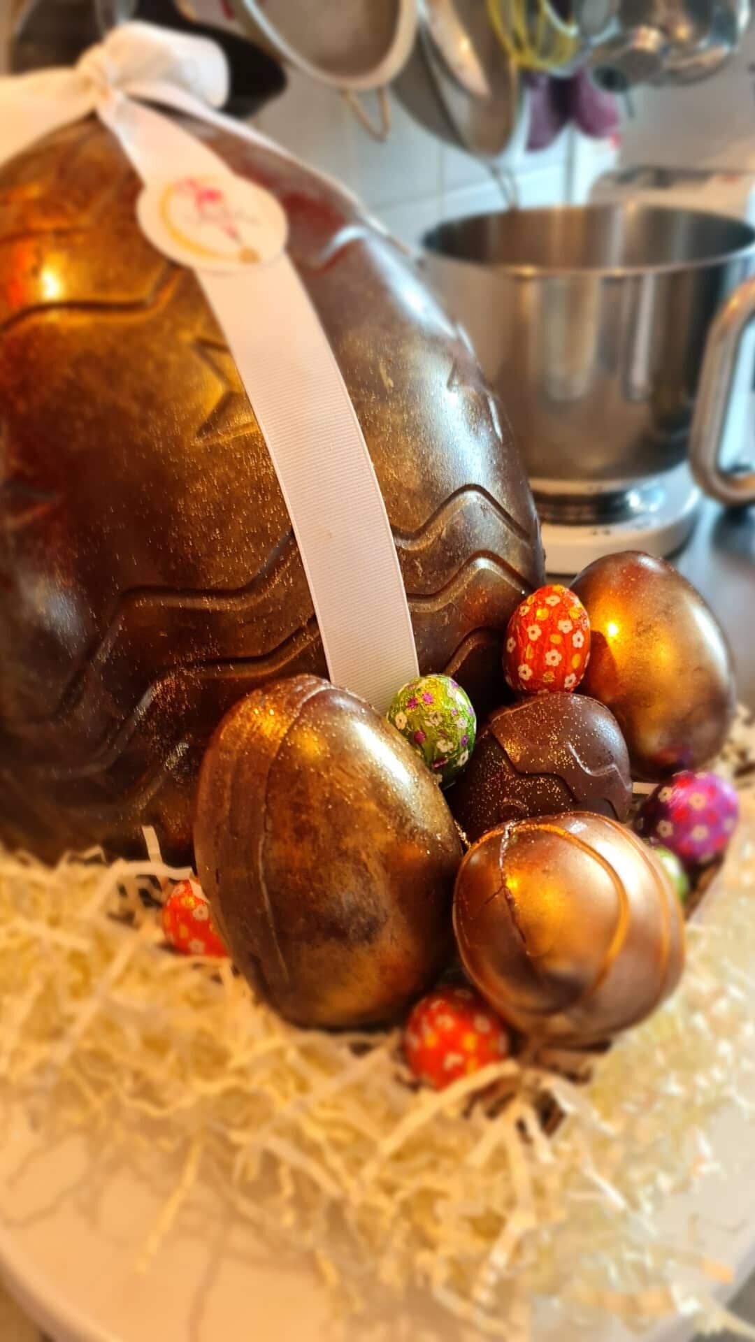 Œufs de Pâques tout en chocolat