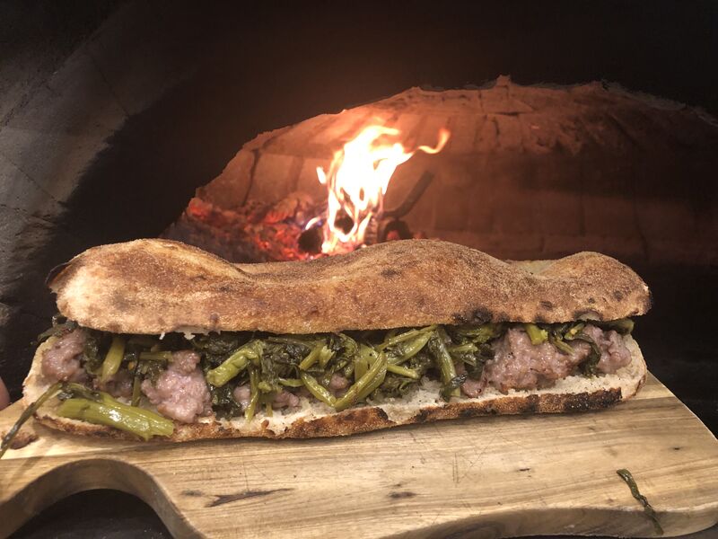PANUOZZO 08
Salsiccia, scamorza affumicata e friarielli