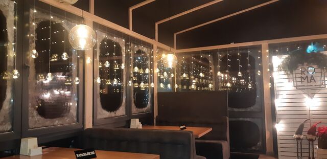 Новорічна Pizza Roma вул. Л. Українки, 1 вітає своїх гостей