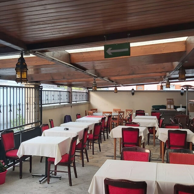 RESTAURANT INSIDE 1