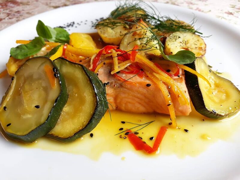 Łosoś w sosie pomarańczowym