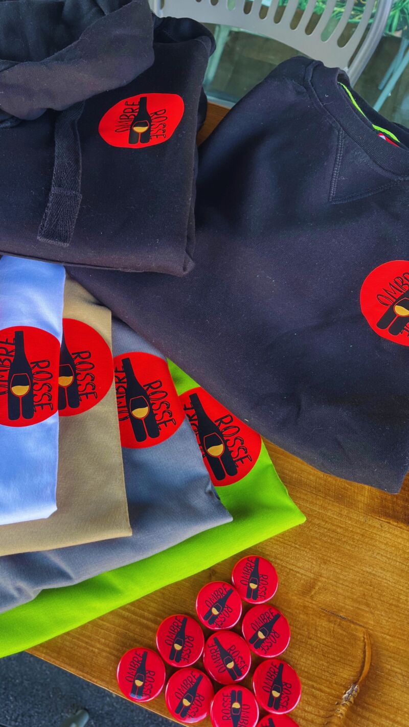 Felpe, Colori T-Shirt e spillette