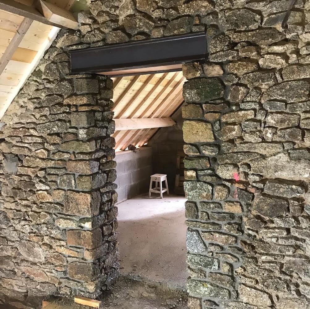 réalisation d'un percement pierre double face avec linteau en IPE